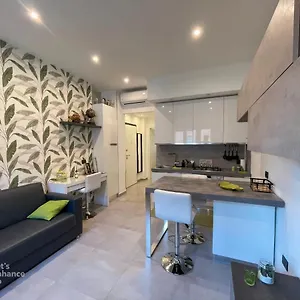 R39 Modern With Private Parking Milan